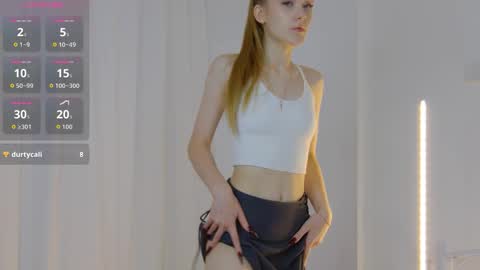 Suzi online show from November 4, 2:22 pm