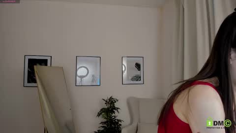 Suzy  next stream  Thursday Friday Saturday online show from February 4, 2:28 am