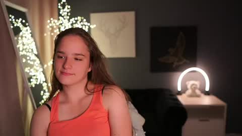 SuzySky online show from June 12, 1:52 pm