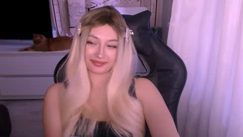 Kate online show from November 28, 3:20 am