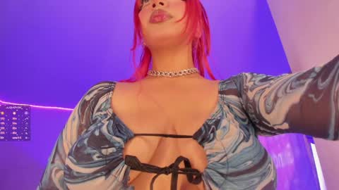 Nahomy online show from April 13, 5:36 pm