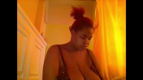 sweet52537 online show from November 17, 11:11 am