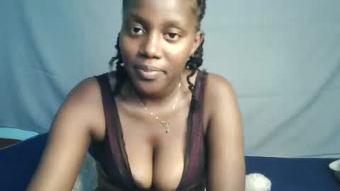 sweet69berry online show from December 16, 1:50 pm