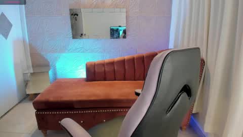 Alice online show from January 25, 1:14 pm