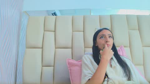 Amye  online show from October 1, 7:08 pm