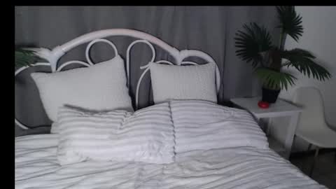 Chantelle online show from November 16, 8:20 pm