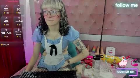  emmili  online show from November 27, 12:30 pm