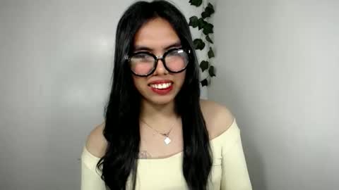 sweet_kyline69 online show from November 21, 4:36 am