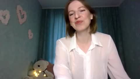 sweet_lilbunny online show from September 17, 2:20 am