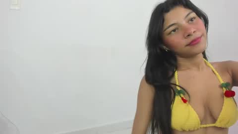 sweet_litle online show from June 2, 4:13 am
