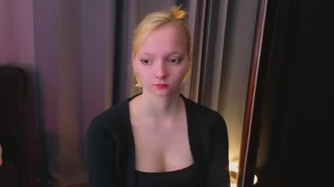 Lana online show from April 17, 4:20 pm