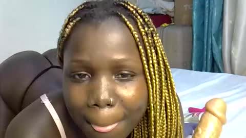 sweet_melodiyy online show from April 15, 8:31 pm