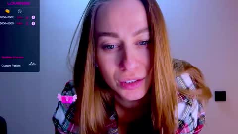 Mia online show from December 20, 1:48 pm