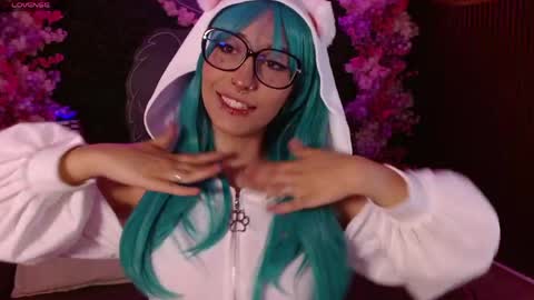 Roxanee online show from May 31, 8:43 pm