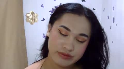 YOUR SWEET SHANTAL online show from March 12, 5:35 am