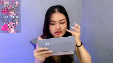 Snapshot of sweet_sirenxx chatting on February 27, 1:17 pm Leah online show from February 27, 1:17 pm