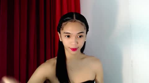 sweet_tyla online show from April 17, 6:15 am
