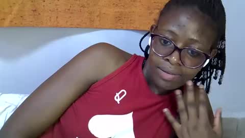 sweet_zarah online show from March 23, 10:32 am