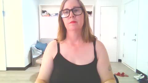 sweetandnaughty123 online show from May 11, 4:47 am