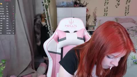 SweetAngel Striptease online show from November 26, 7:59 pm