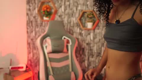 Salom independent model online show from February 23, 9:25 pm