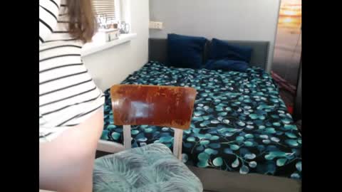 Sweetboobs85h online show from April 14, 9:09 am