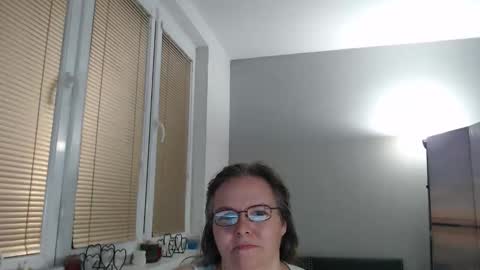 Sweetboobs85h online show from October 29, 8:00 pm