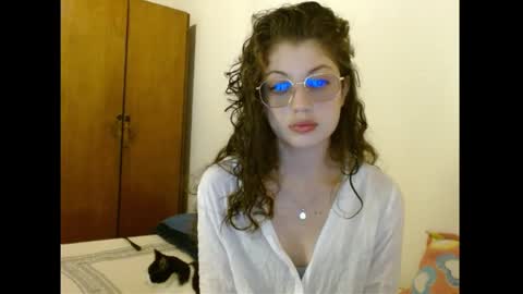 sweetcalm_ online show from April 12, 5:10 am