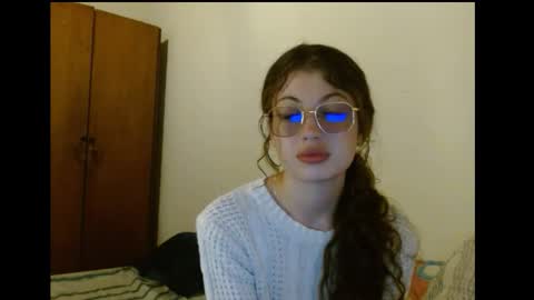 sweetcalm_ online show from March 22, 3:34 am