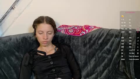 sweetdam12 online show from April 18, 9:58 pm