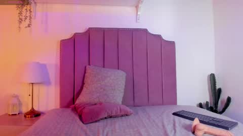 Sofia or Sofi  online show from June 8, 9:47 pm