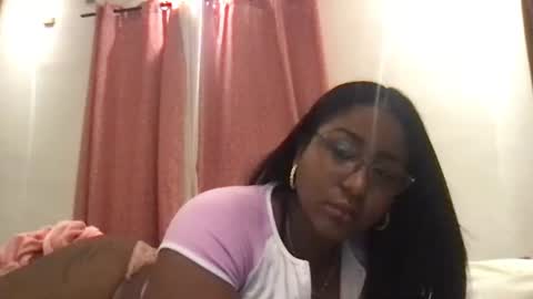 sweeteva1818 online show from June 19, 6:00 pm