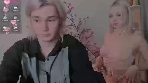 sweethearts_friends online show from March 13, 11:00 am