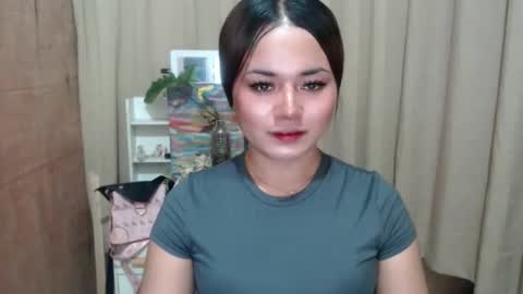 sweethotlove_xoxo online show from September 23, 7:45 pm