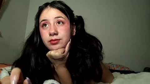 Ana Mara  i cant Make noise My family is here  online show from December 7, 5:26 am