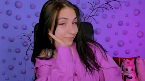 Chloe online show from February 2, 9:41 am