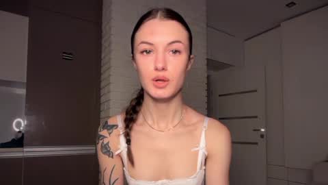 sweetie_kitty888 online show from March 9, 4:43 pm