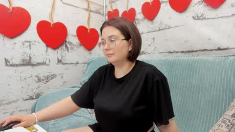 ROZZY online show from May 2, 1:31 am