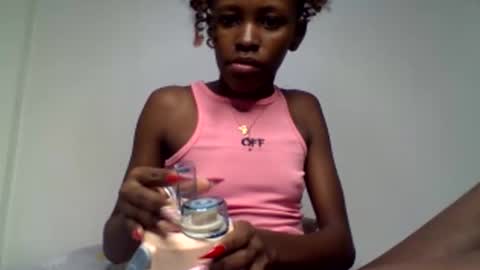 sweetkola online show from October 18, 1:14 pm