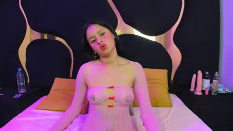 sweetluna2 online show from July 25, 9:44 pm