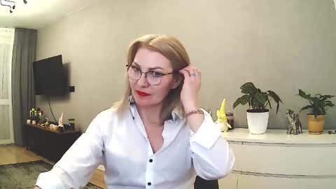 sweetmarthaaa online show from March 15, 1:24 pm