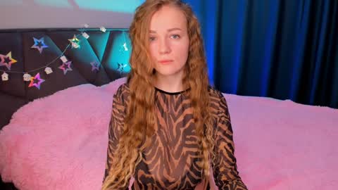 Swetmilkis online show from December 21, 9:23 am