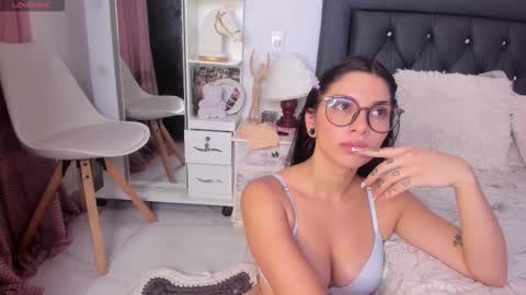 sweetnicky1 online show from November 26, 7:59 pm