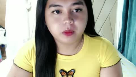 Snapshot of sweetprincess_athena chatting on December 25, 9:22 pm Princess Ella online show from December 25, 9:22 pm
