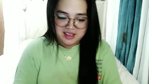 Snapshot of sweetprincess_athena chatting on March 7, 6:35 am Princess Ella online show from March 7, 6:35 am