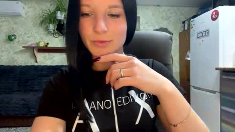 Sweet Shy online show from April 17, 4:53 pm