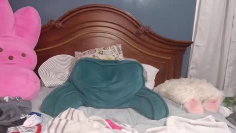 SwEeTs online show from September 9, 2:17 pm