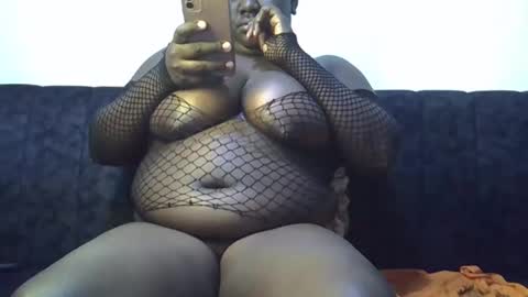 sweettlove1 online show from February 15, 9:28 pm