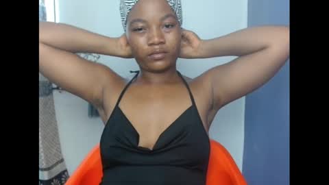 sweetxboobs online show from December 10, 8:51 am