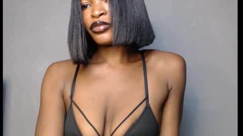 sweetxxboobsx online show from March 12, 7:00 am